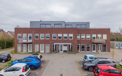 1e Loosterw. 42-R