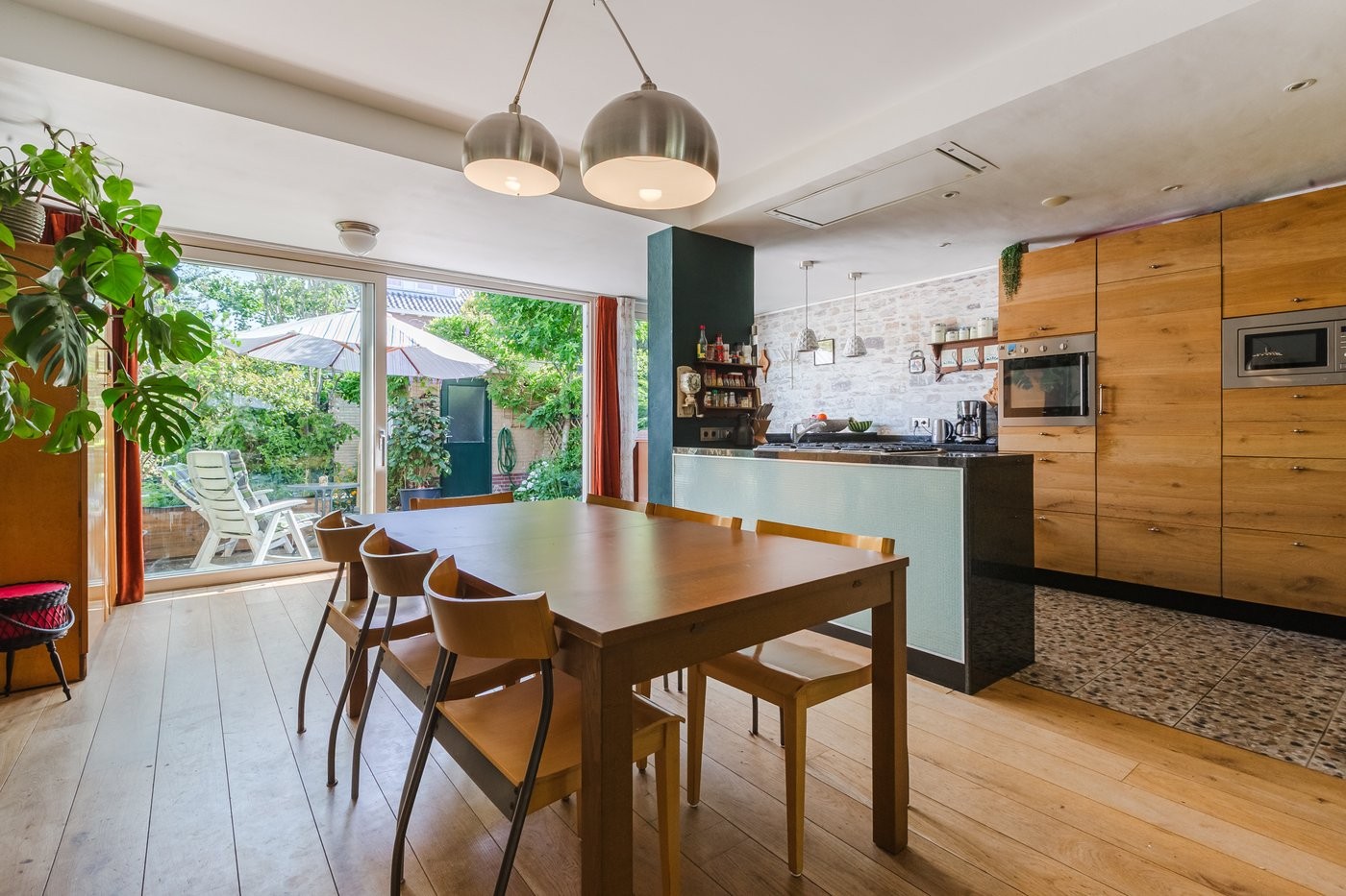 Tussenwoning te koop: Singel 27, Hillegom