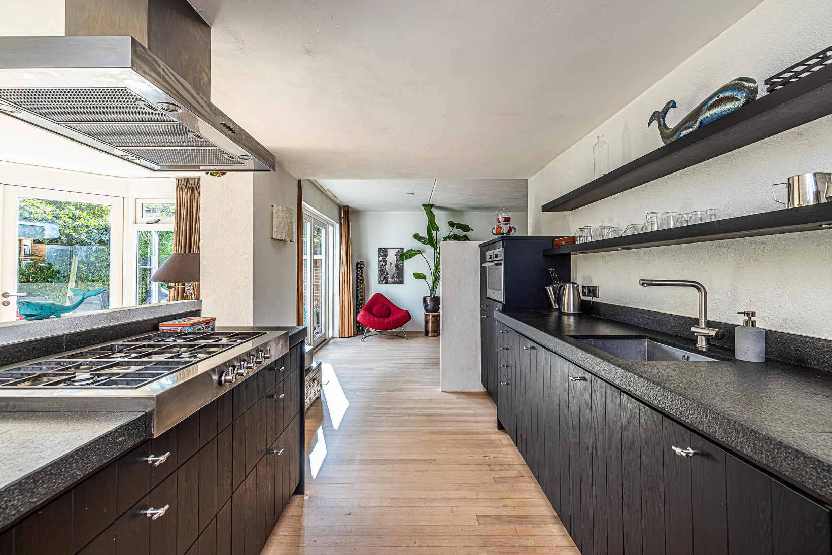 Tussenwoning te koop: Huygenswende 10, Hillegom