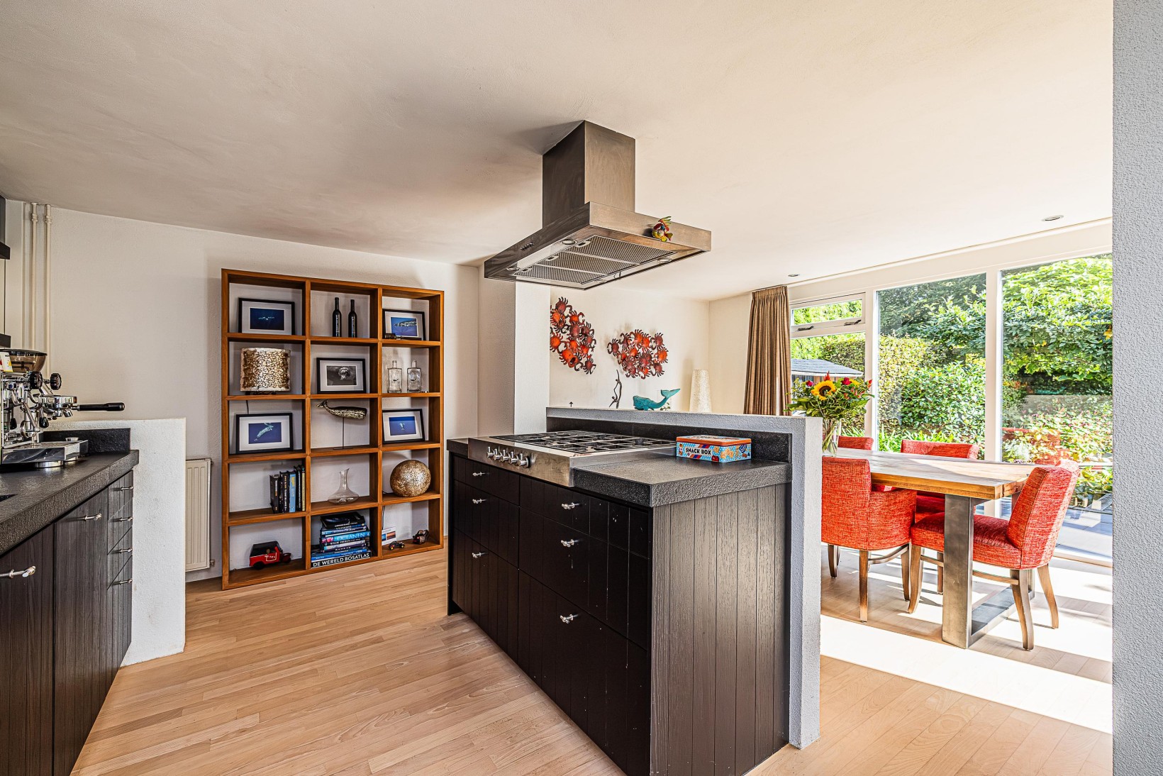 Tussenwoning te koop: Huygenswende 10, Hillegom