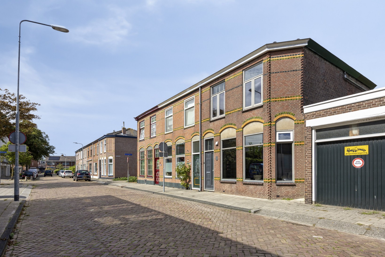 Tussenwoning te koop: Maerten Trompstraat 2, Hillegom
