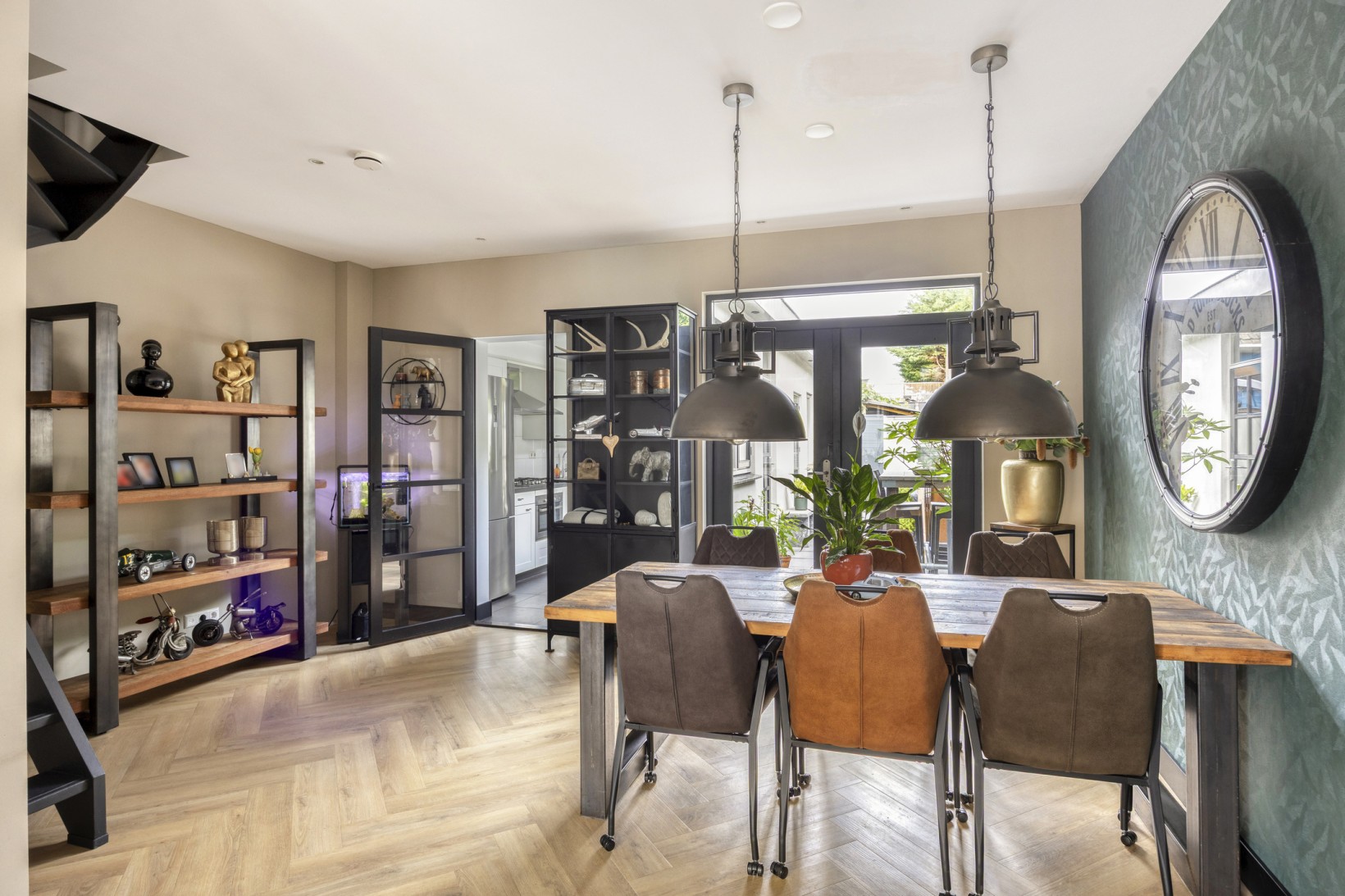 Tussenwoning te koop: Maerten Trompstraat 2, Hillegom