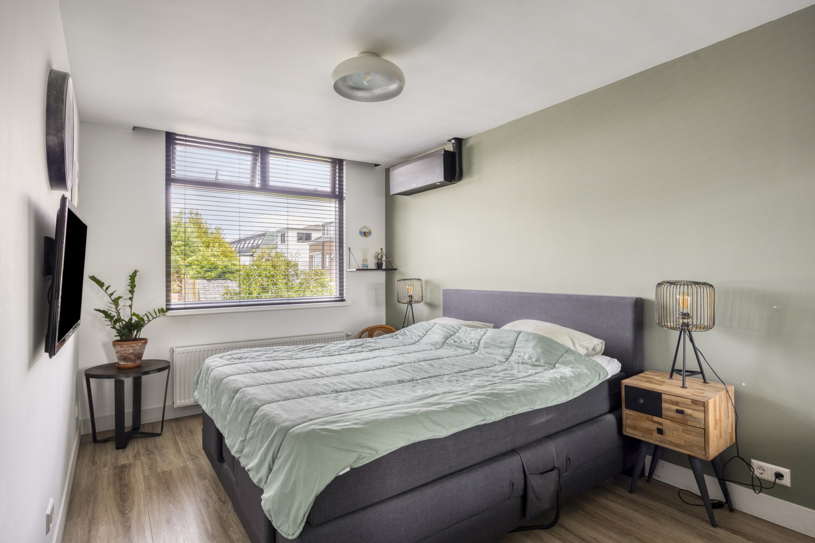 Tussenwoning te koop: Maerten Trompstraat 2, Hillegom