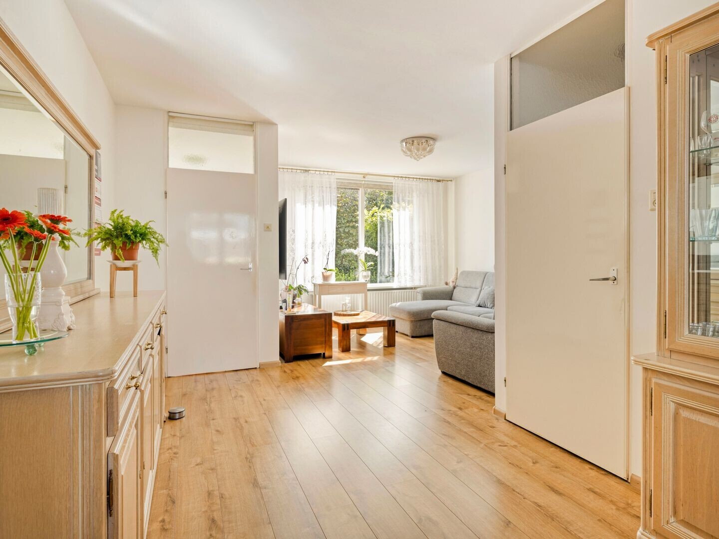 Tussenwoning te koop: Michiel de Ruyterstraat 81, Hillegom