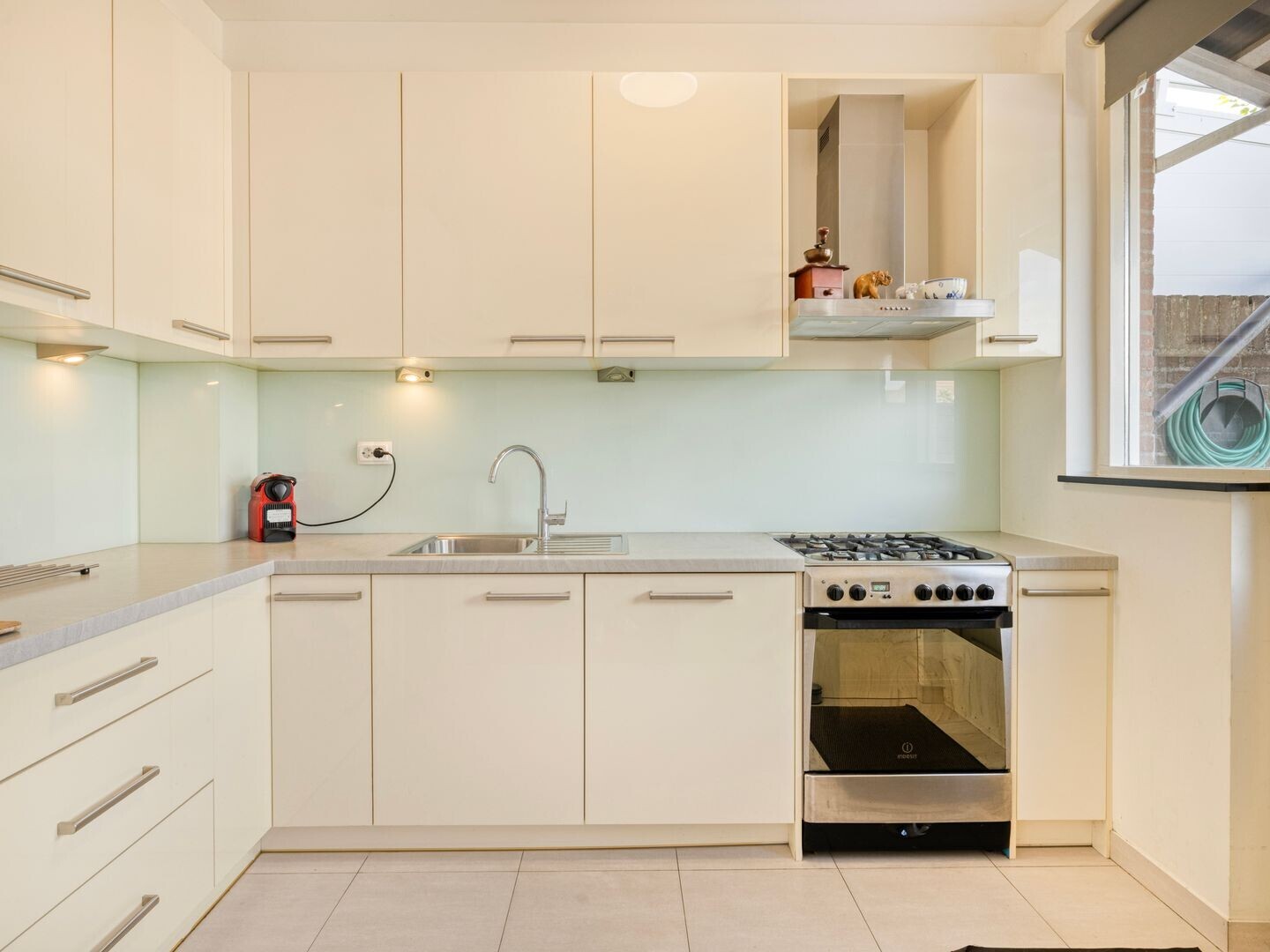 Tussenwoning te koop: Michiel de Ruyterstraat 81, Hillegom
