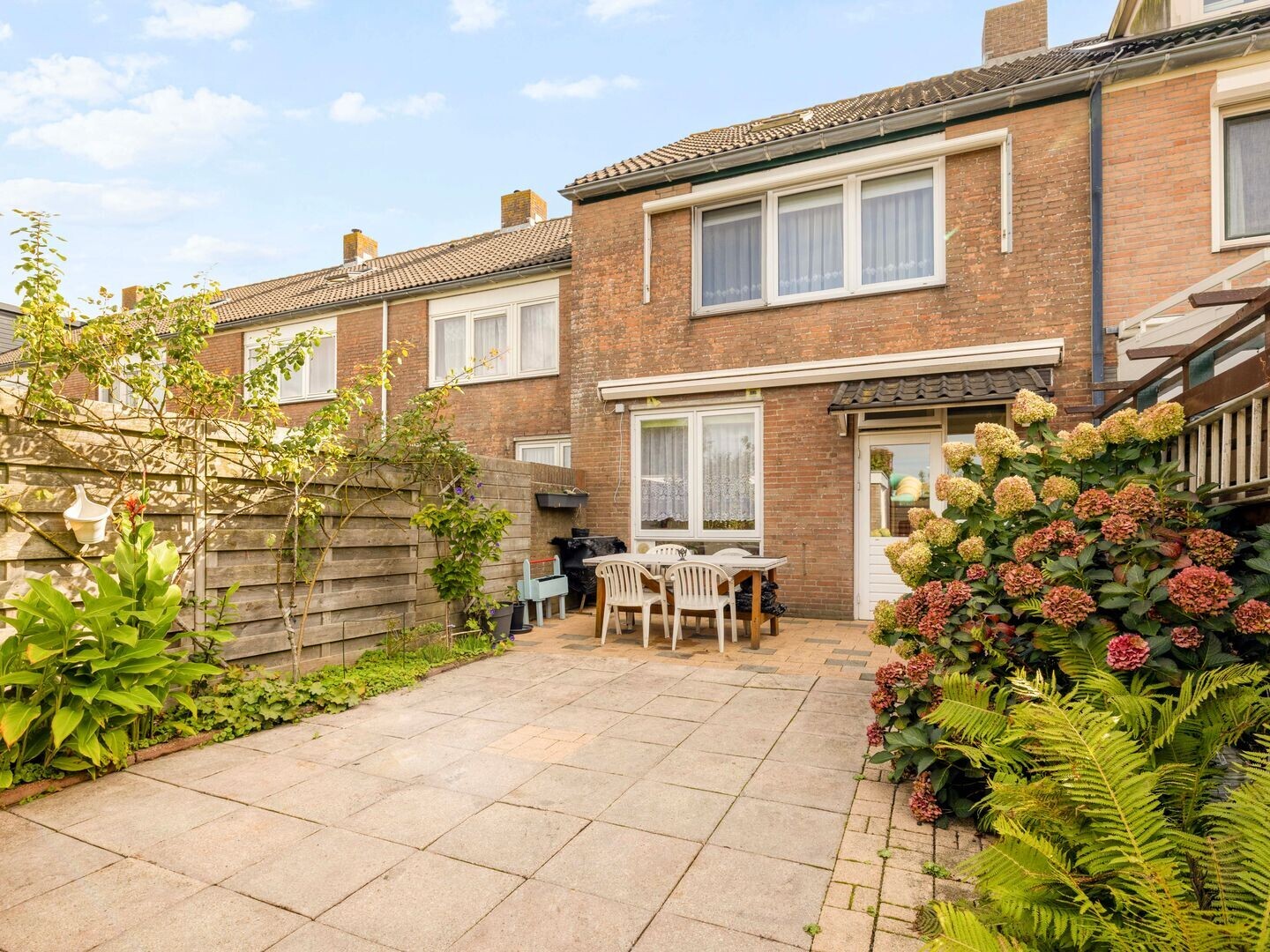 Tussenwoning te koop: Michiel de Ruyterstraat 81, Hillegom