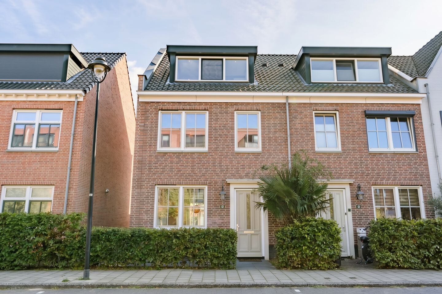 Hoekwoning te koop: Kostverloren 13, Noordwijk
