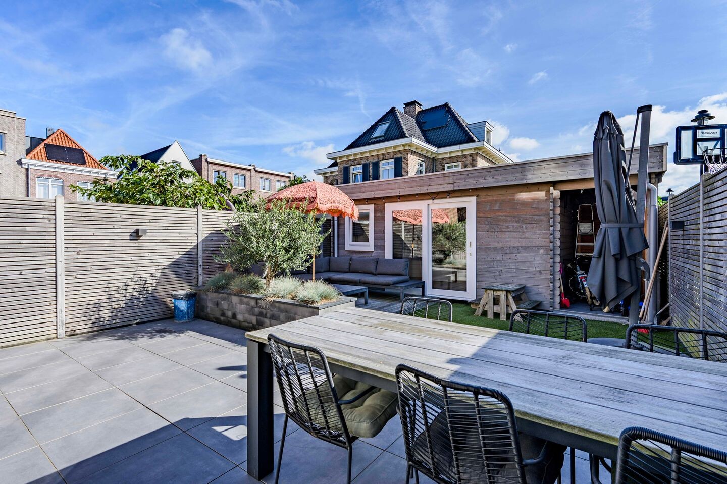 Hoekwoning te koop: Kostverloren 13, Noordwijk