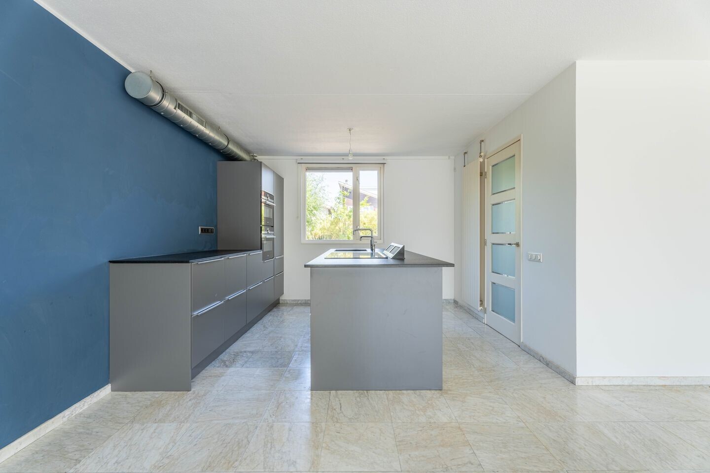 Tussenwoning te koop: Foeliehof 18, Voorhout