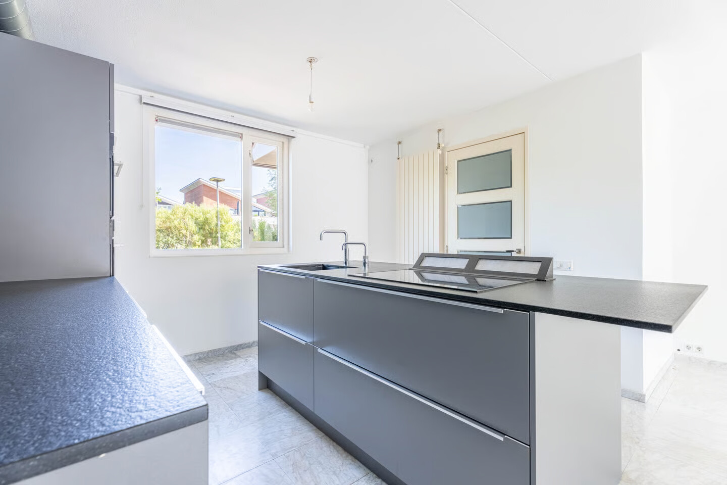 Tussenwoning te koop: Foeliehof 18, Voorhout