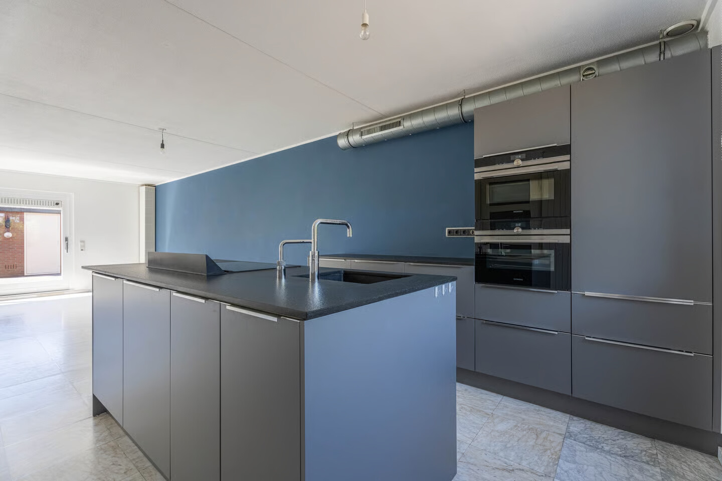 Tussenwoning te koop: Foeliehof 18, Voorhout
