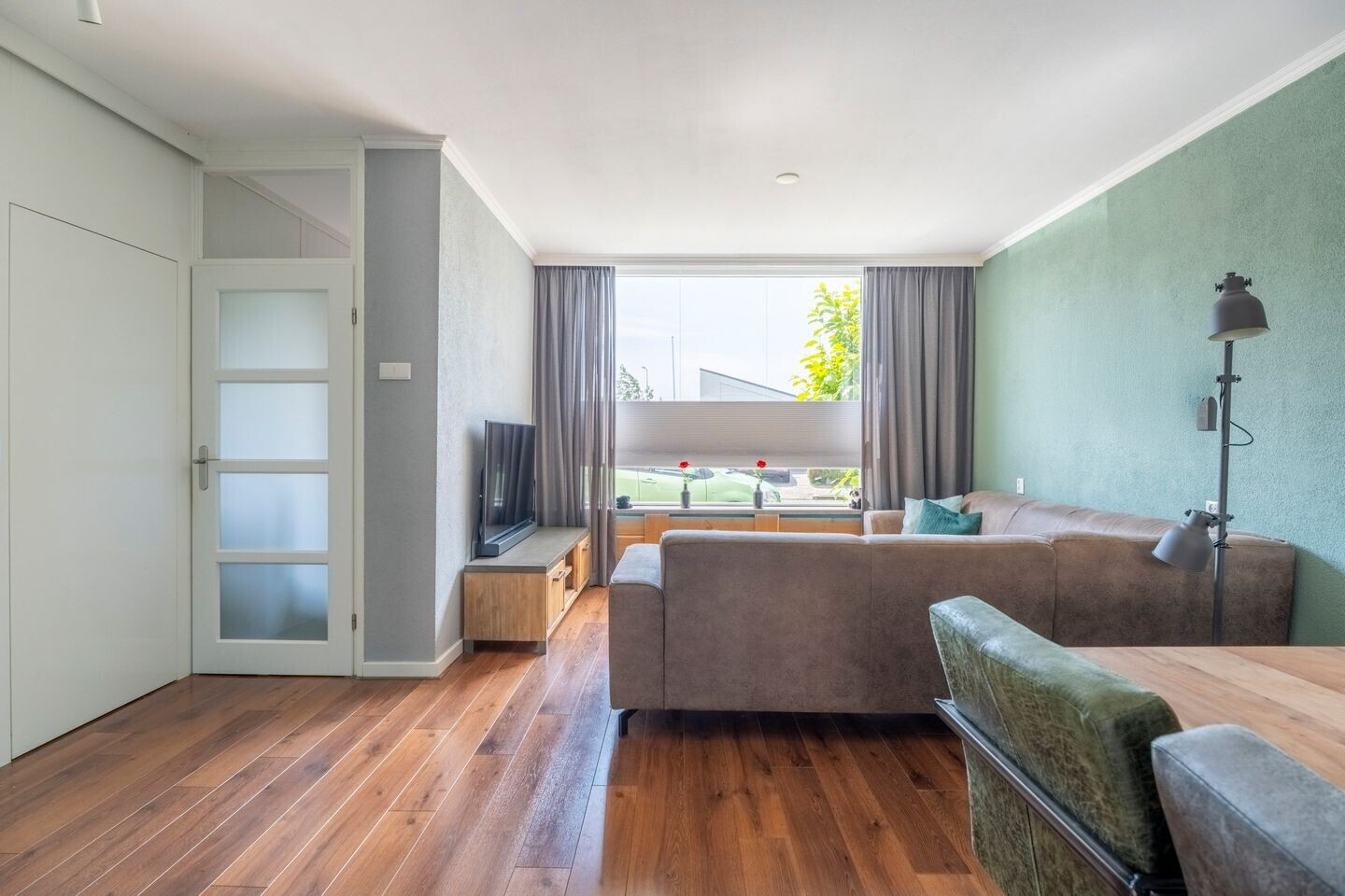 Tussenwoning te koop: Schoonoord 94, Voorhout