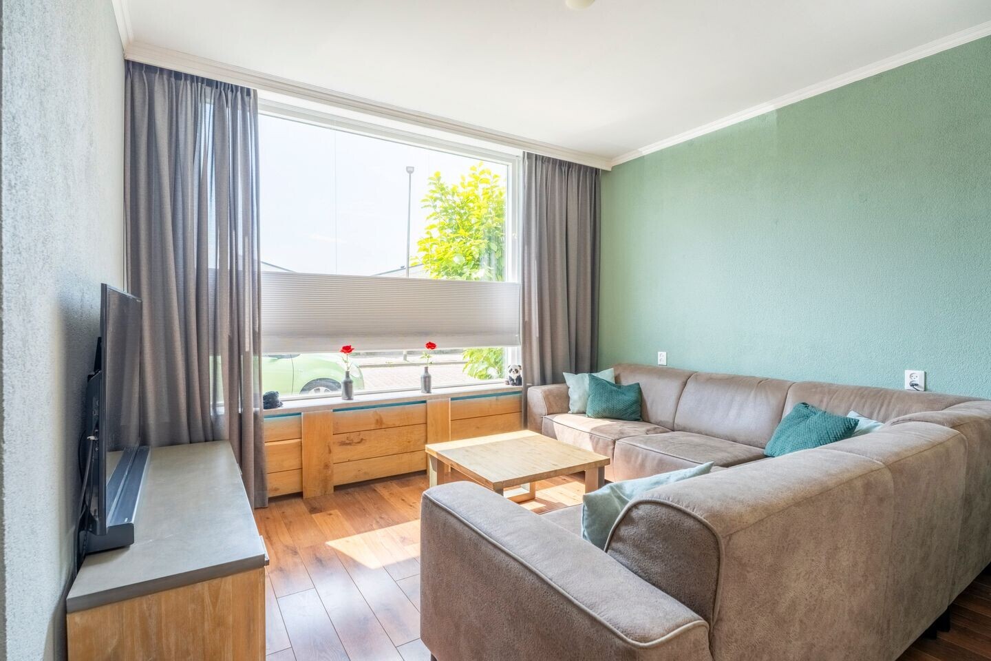 Tussenwoning te koop: Schoonoord 94, Voorhout