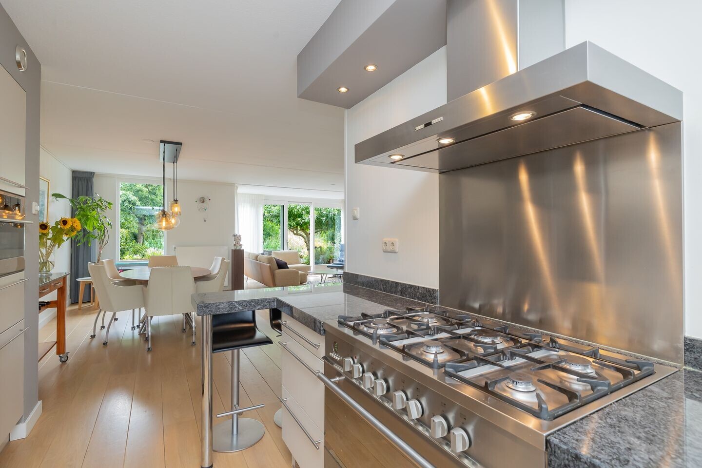 Hoekwoning te koop: Peperstraat 76, Voorhout