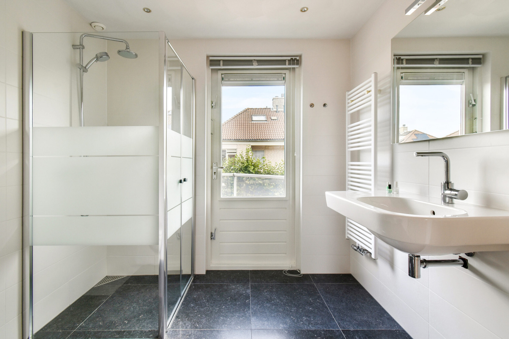 Tussenwoning te koop: Schorrekruidweg 43, Voorhout