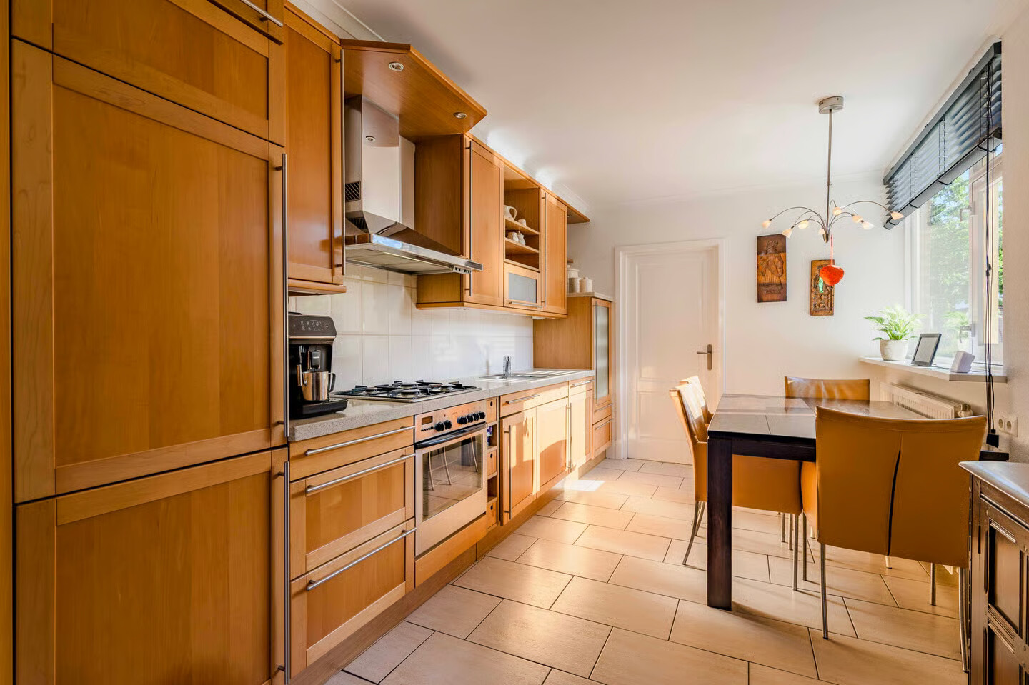 Tussenwoning te koop: Mars 8, Katwijk
