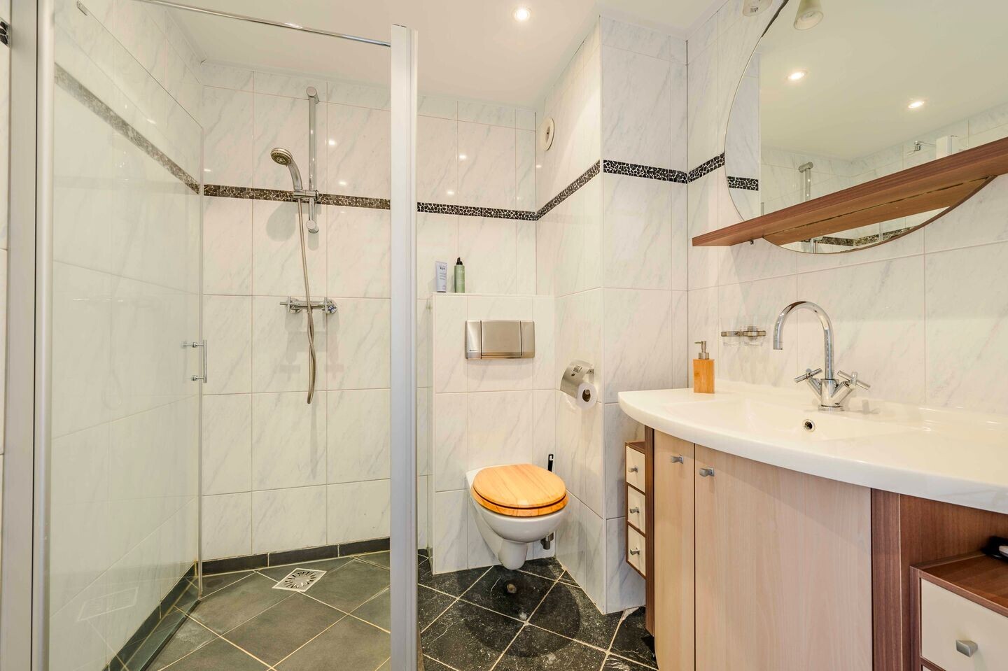 Tussenwoning te koop: Mars 8, Katwijk