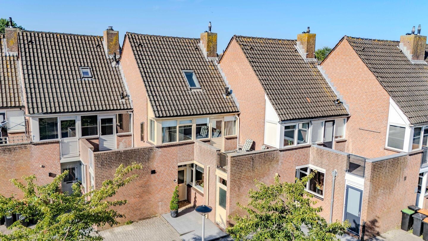 Tussenwoning te koop: Mars 8, Katwijk