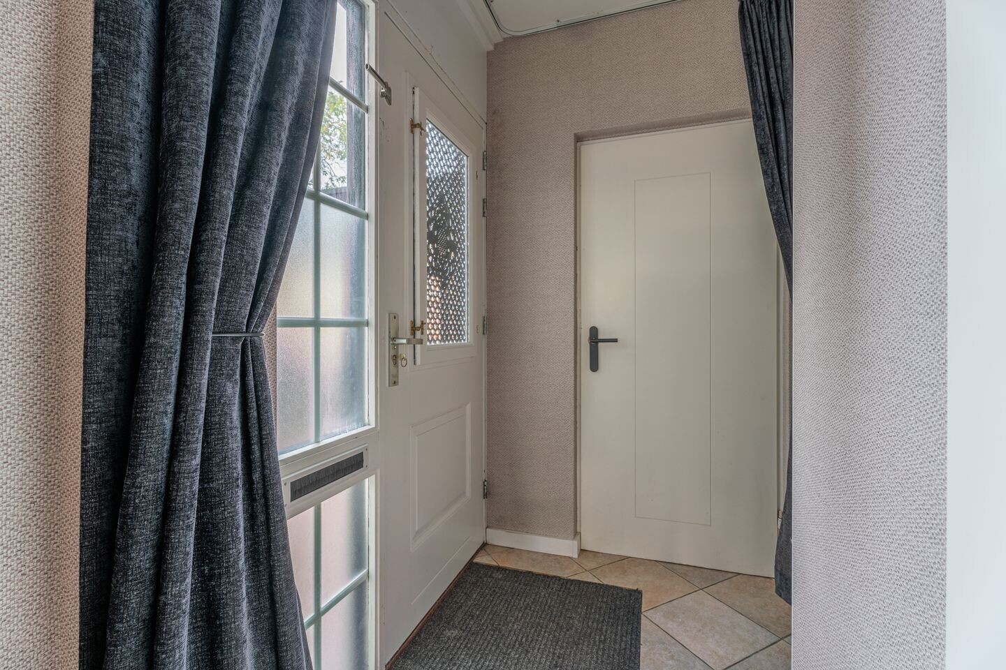 Tussenwoning te koop: Kreeft 29, Katwijk