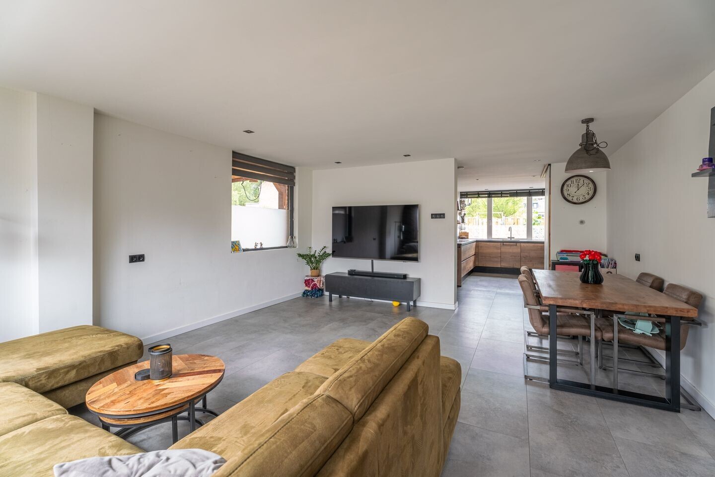 Hoekwoning te koop: Boshuysenstraat 12, Katwijk