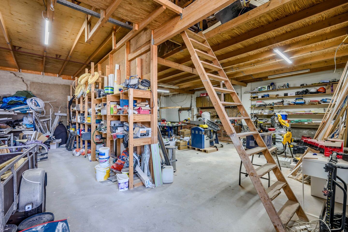 Twee-onder-één-kap te koop: Molentuinweg 7, Katwijk