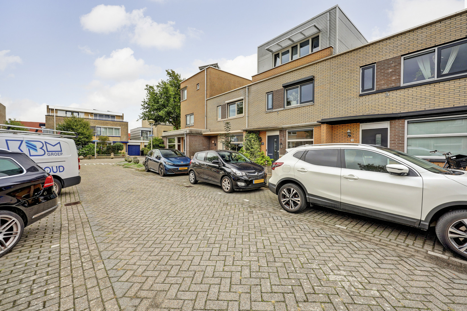 Tussenwoning te koop: Slangekruid 21, Katwijk