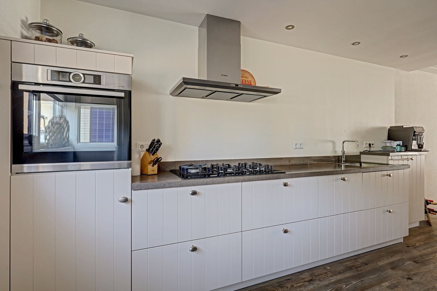Tussenwoning te koop: 't Schip 8, Katwijk