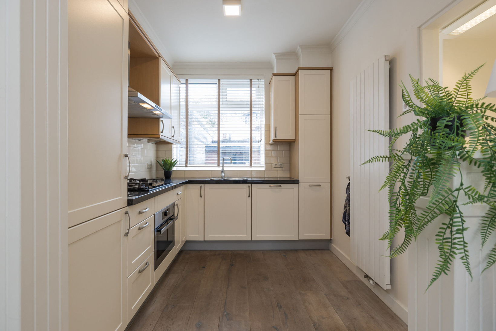 Tussenwoning te koop: Zeeweg 93A, Katwijk