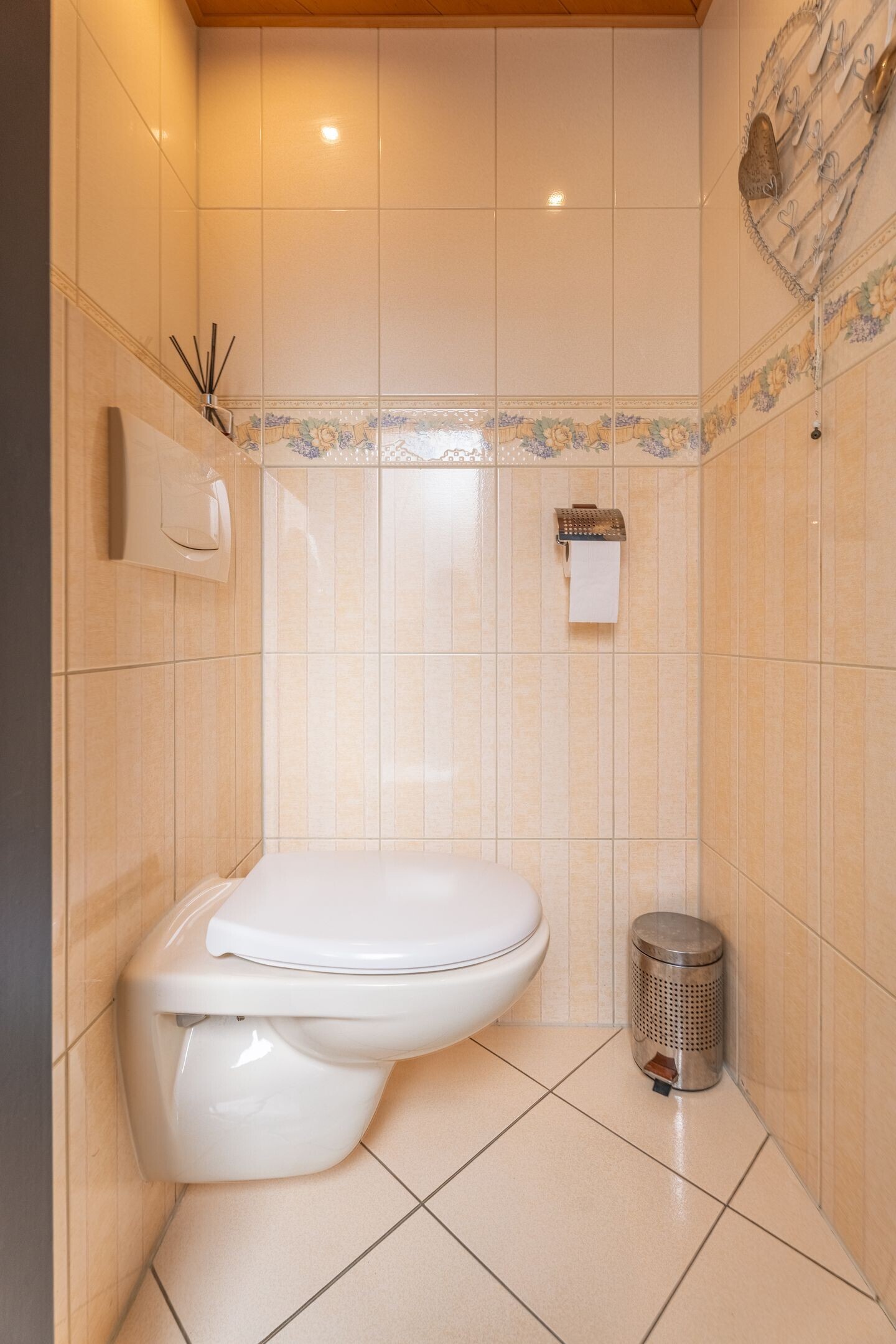 Tussenwoning te koop: Annastraat 17, Katwijk