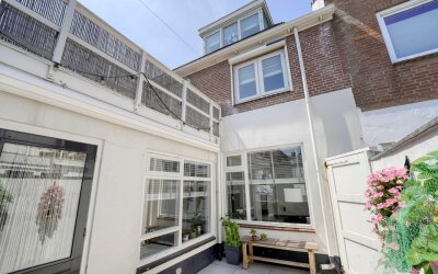 Mr. D. Donker Curtiusstraat 35