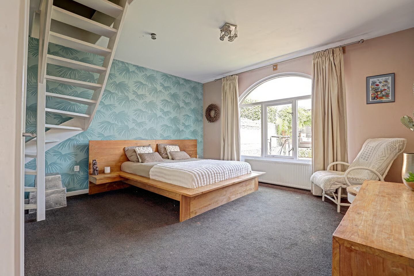Hoekwoning te koop: Rijnsburgerweg 160, Rijnsburg