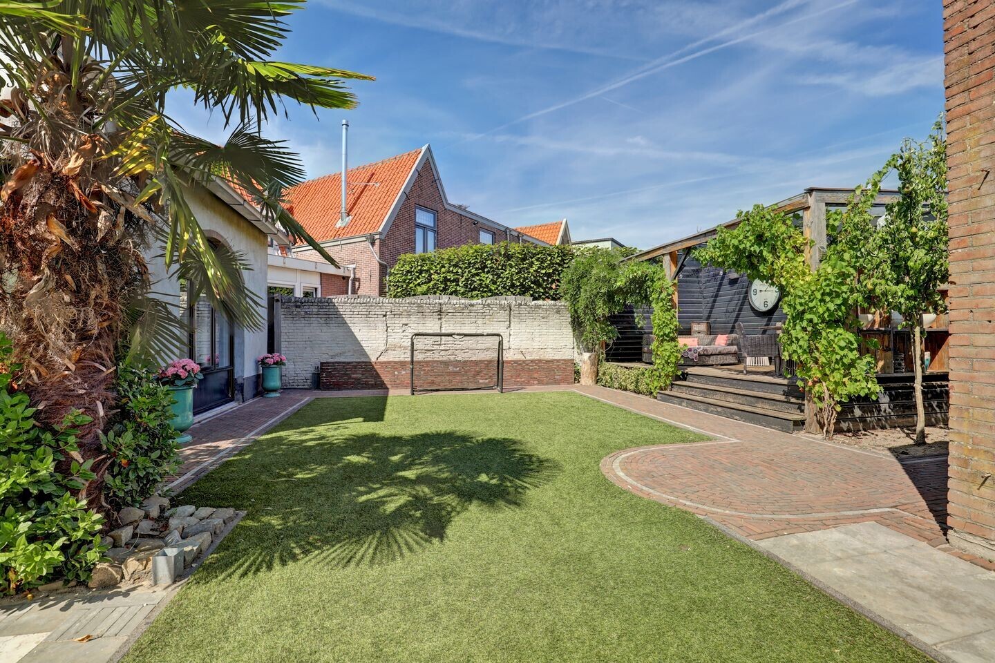 Hoekwoning te koop: Rijnsburgerweg 160, Rijnsburg