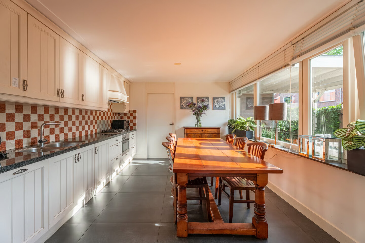 Tussenwoning te koop: Tulpenstraat 72, Rijnsburg