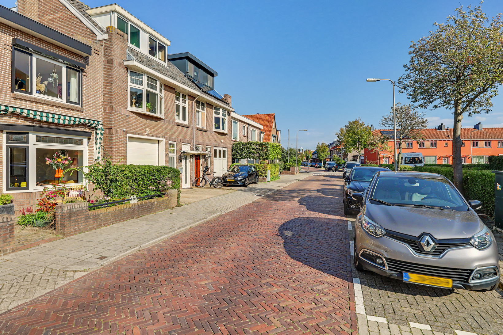 Tussenwoning te koop: Burgemeester Meijboomstraat 19, Rijnsburg