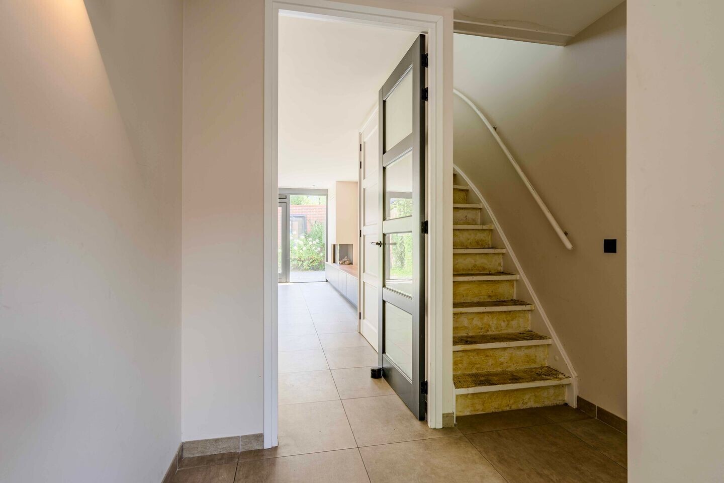 Hoekwoning te koop: van der Vliststraat 1, Rijnsburg