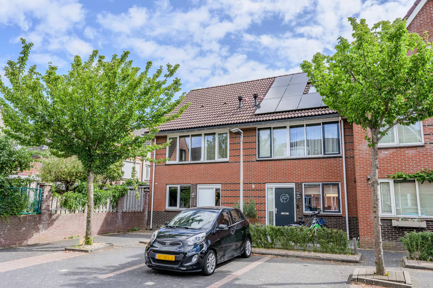 Hoekwoning te koop: van der Vliststraat 1, Rijnsburg