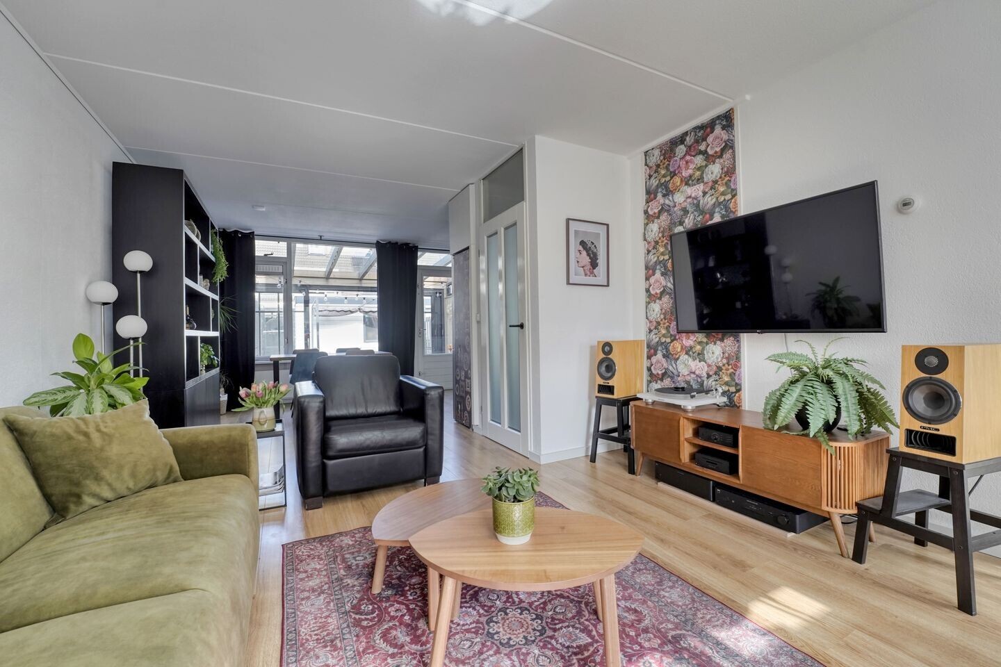 Tussenwoning te koop: Kamperfoelie 35, Rijnsburg