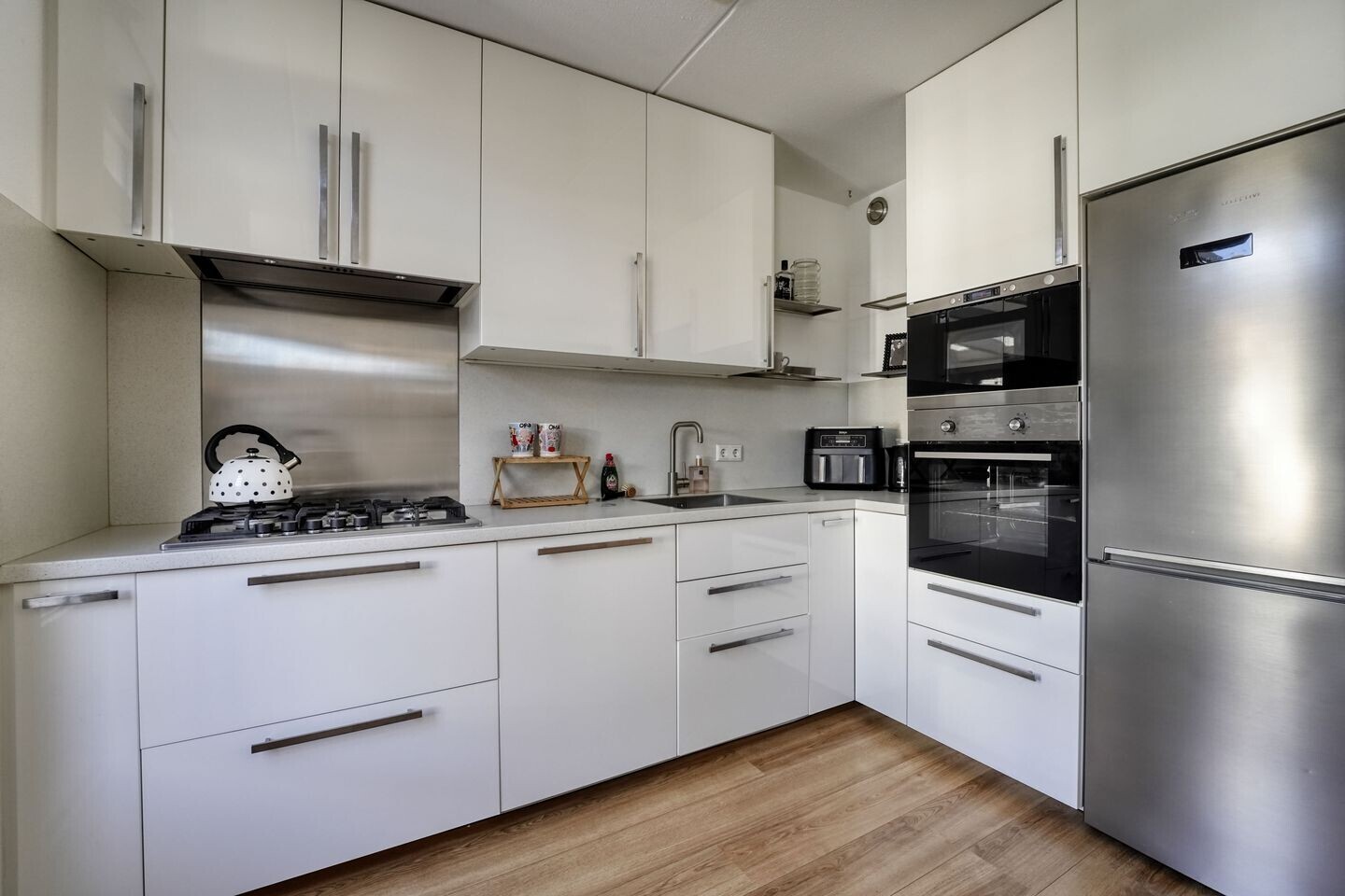Tussenwoning te koop: Kamperfoelie 35, Rijnsburg