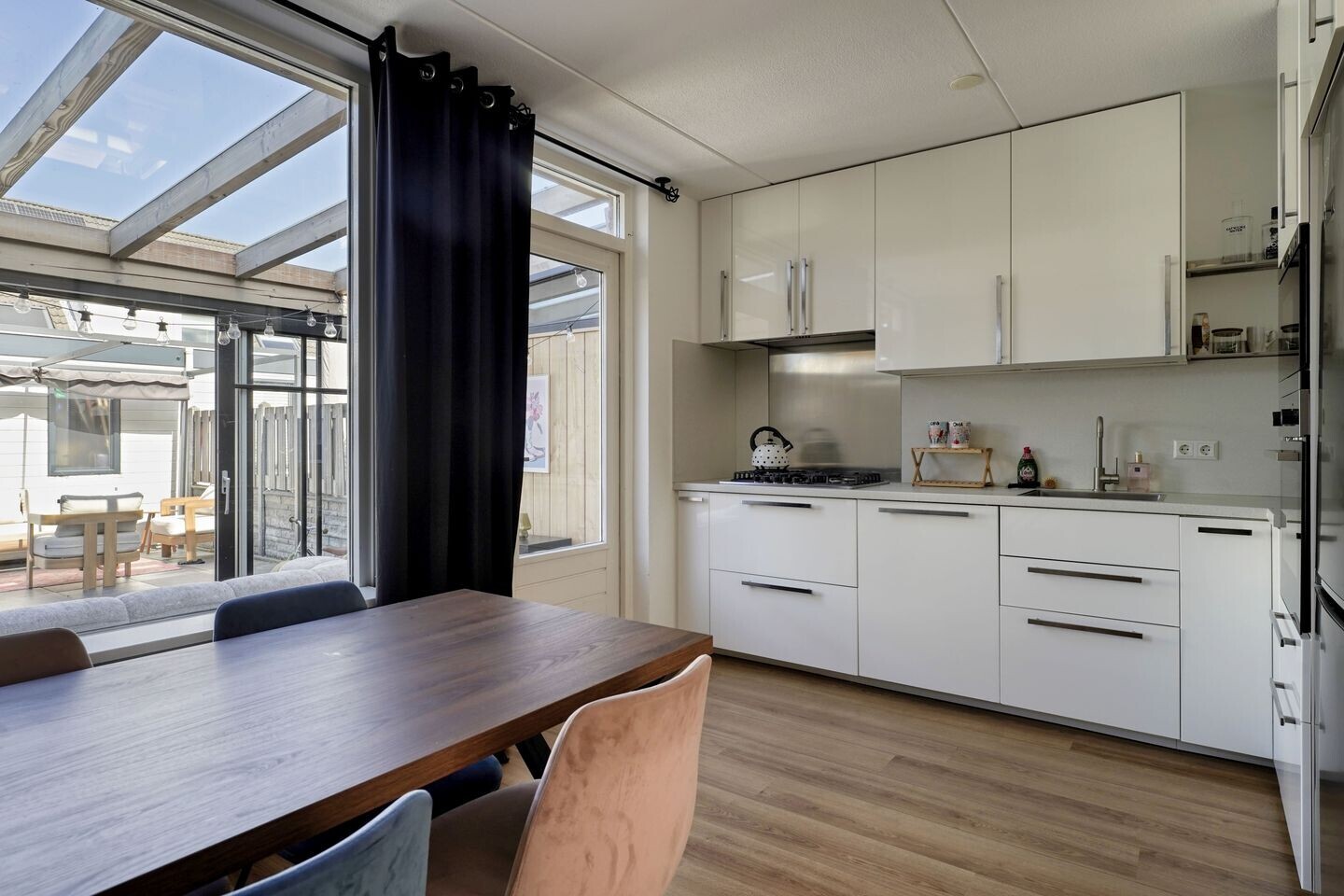 Tussenwoning te koop: Kamperfoelie 35, Rijnsburg