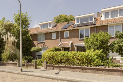 Middelweg 67