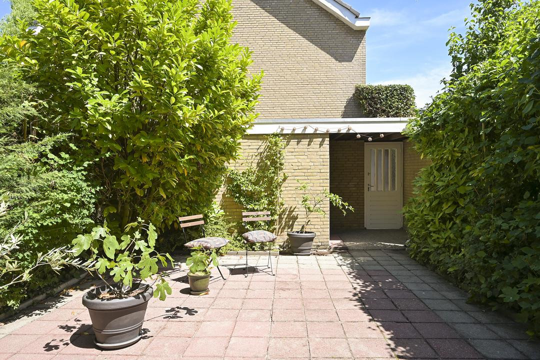 Tussenwoning te koop: Van Polanenpark 49, Wassenaar
