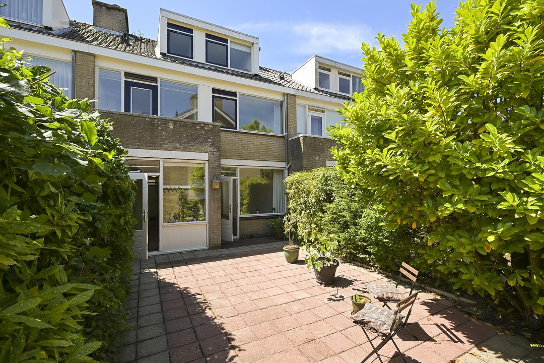 Tussenwoning te koop: Van Polanenpark 49, Wassenaar