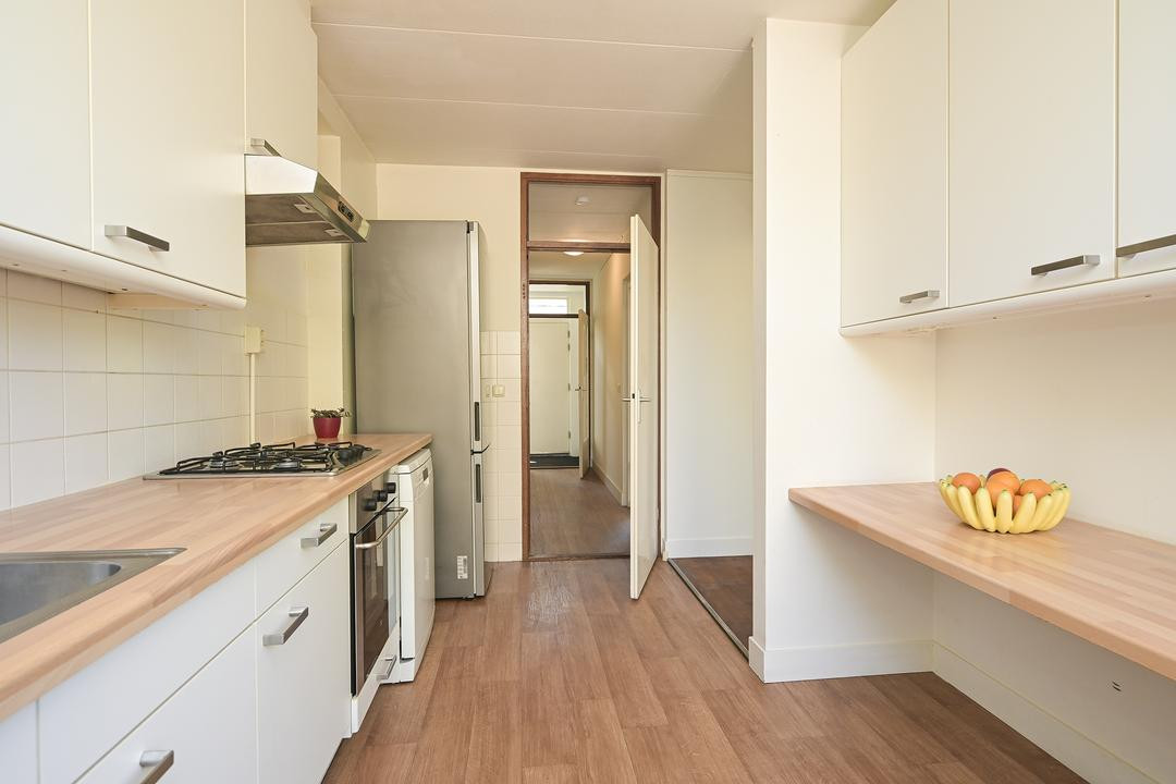 Tussenwoning te koop: Van Polanenpark 49, Wassenaar