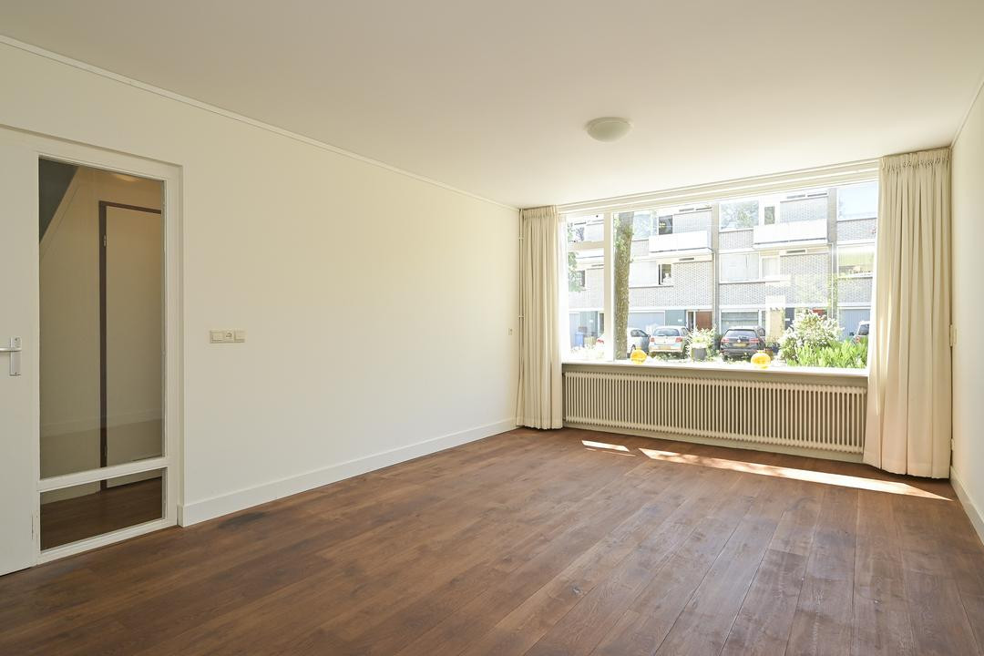 Tussenwoning te koop: Van Polanenpark 49, Wassenaar