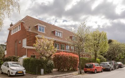 Middelweg 10