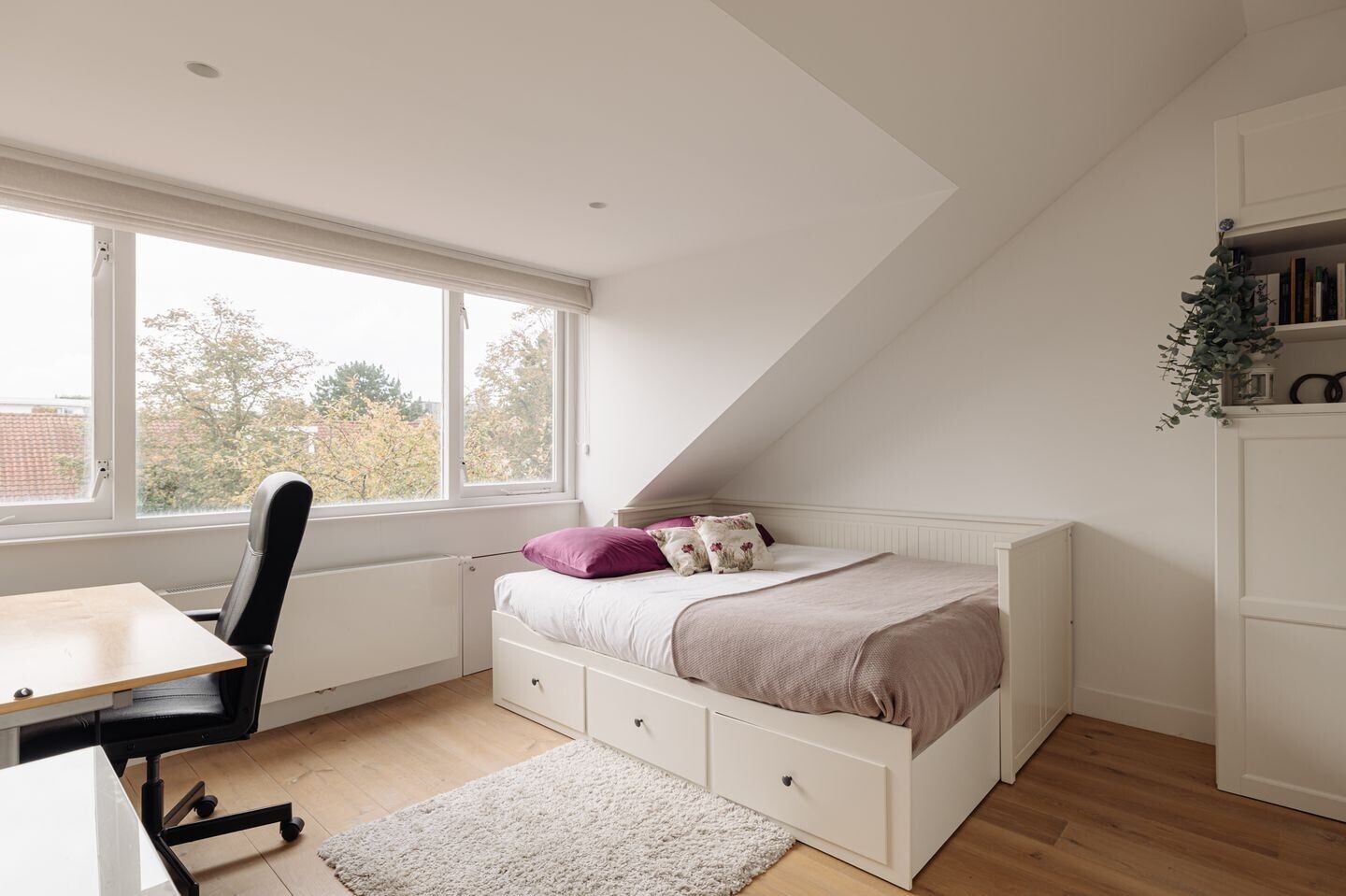 Tussenwoning te koop: Van Zuylen van Nijeveltstraat 278, Wassenaar
