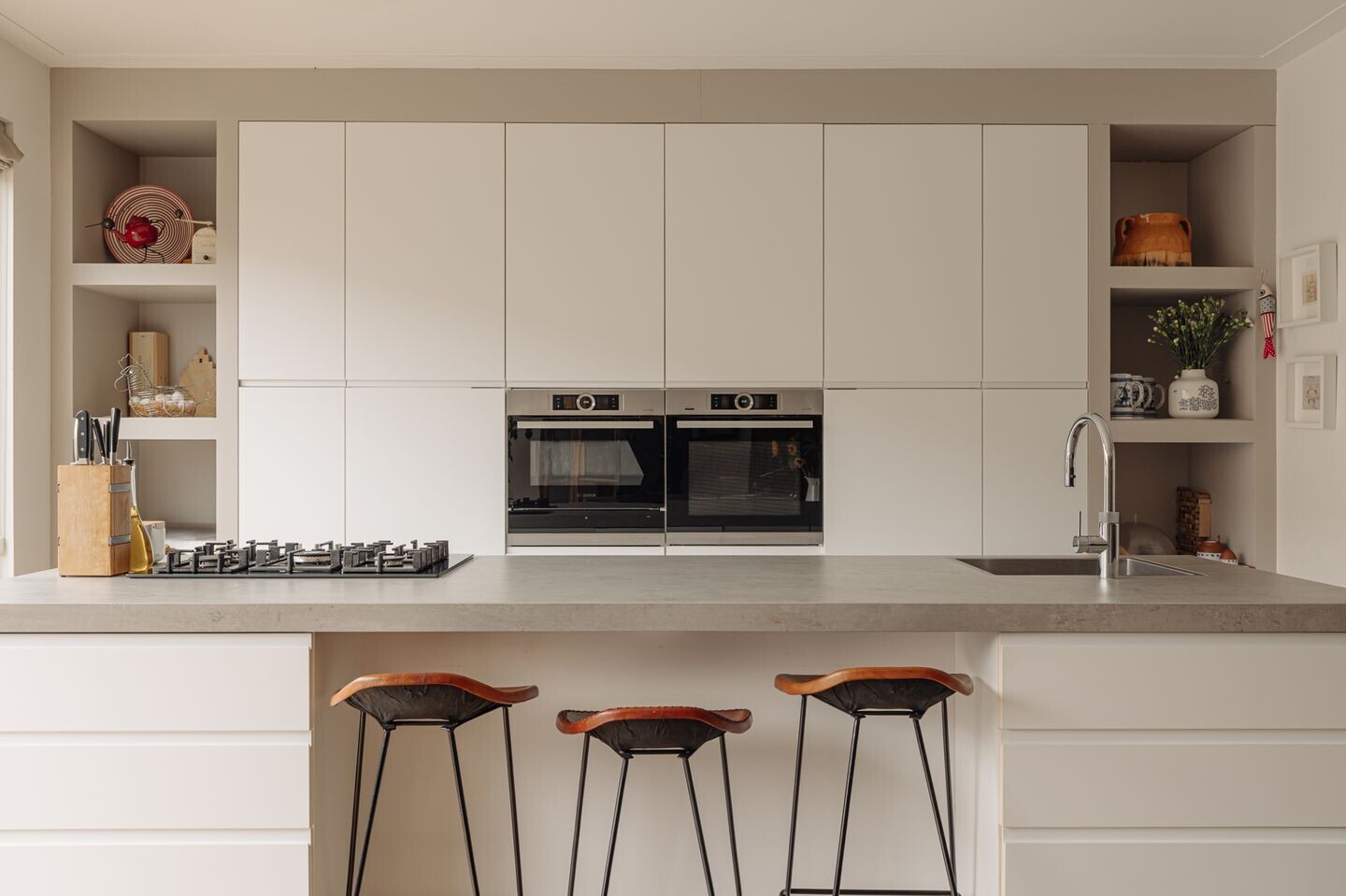 Tussenwoning te koop: Van Zuylen van Nijeveltstraat 278, Wassenaar