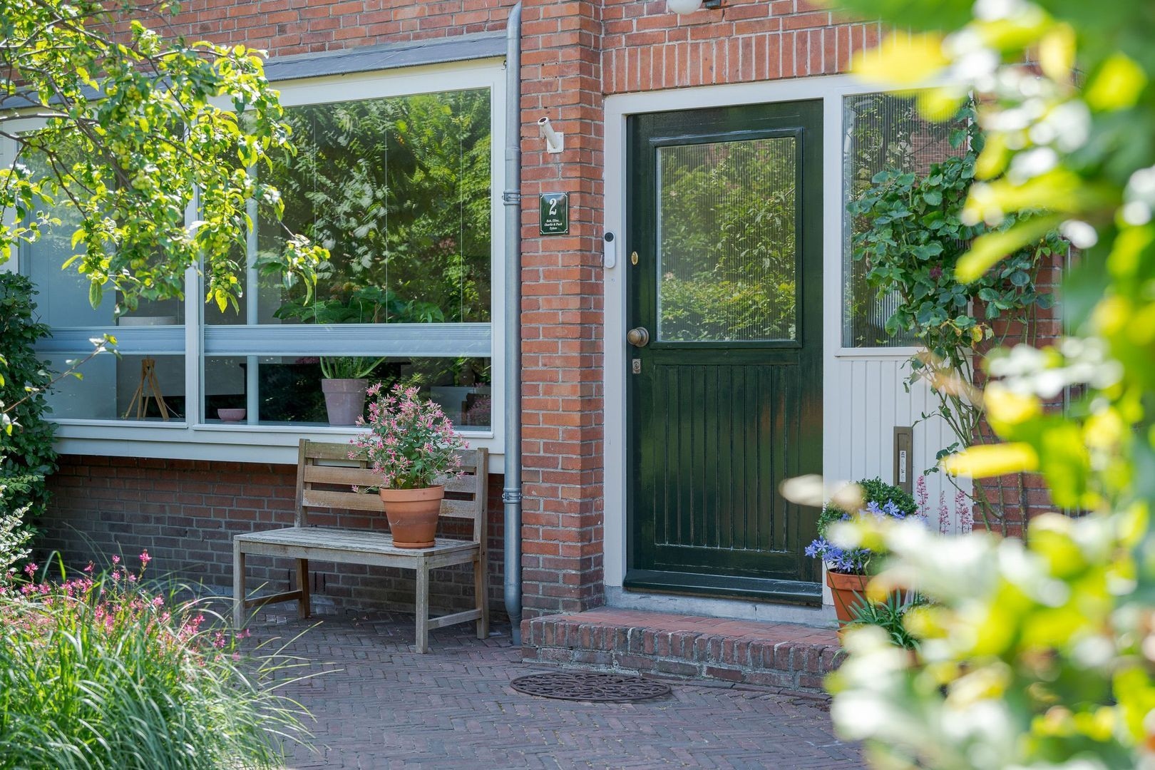 Hoekwoning te koop: Vondelstraat 2, Voorschoten
