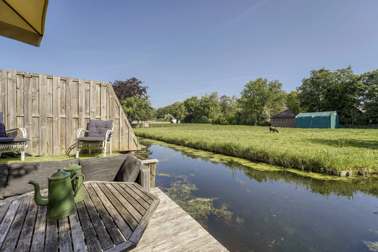 Tussenwoning te koop: Cor van Osnabruggelaan 30, Voorschoten