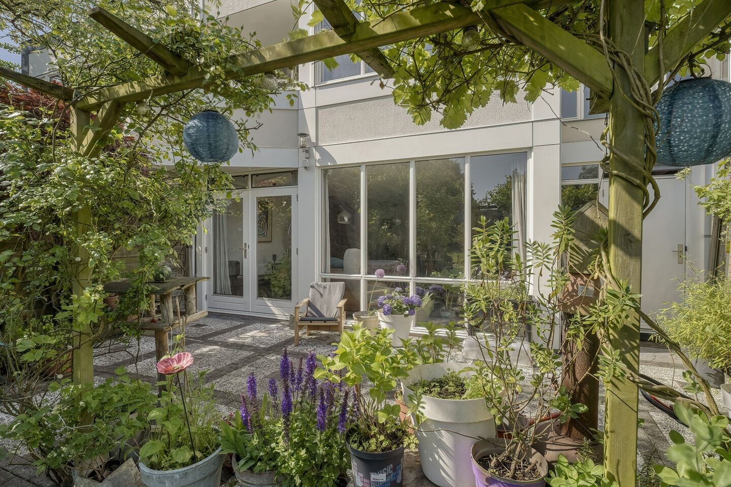Tussenwoning te koop: Cor van Osnabruggelaan 30, Voorschoten